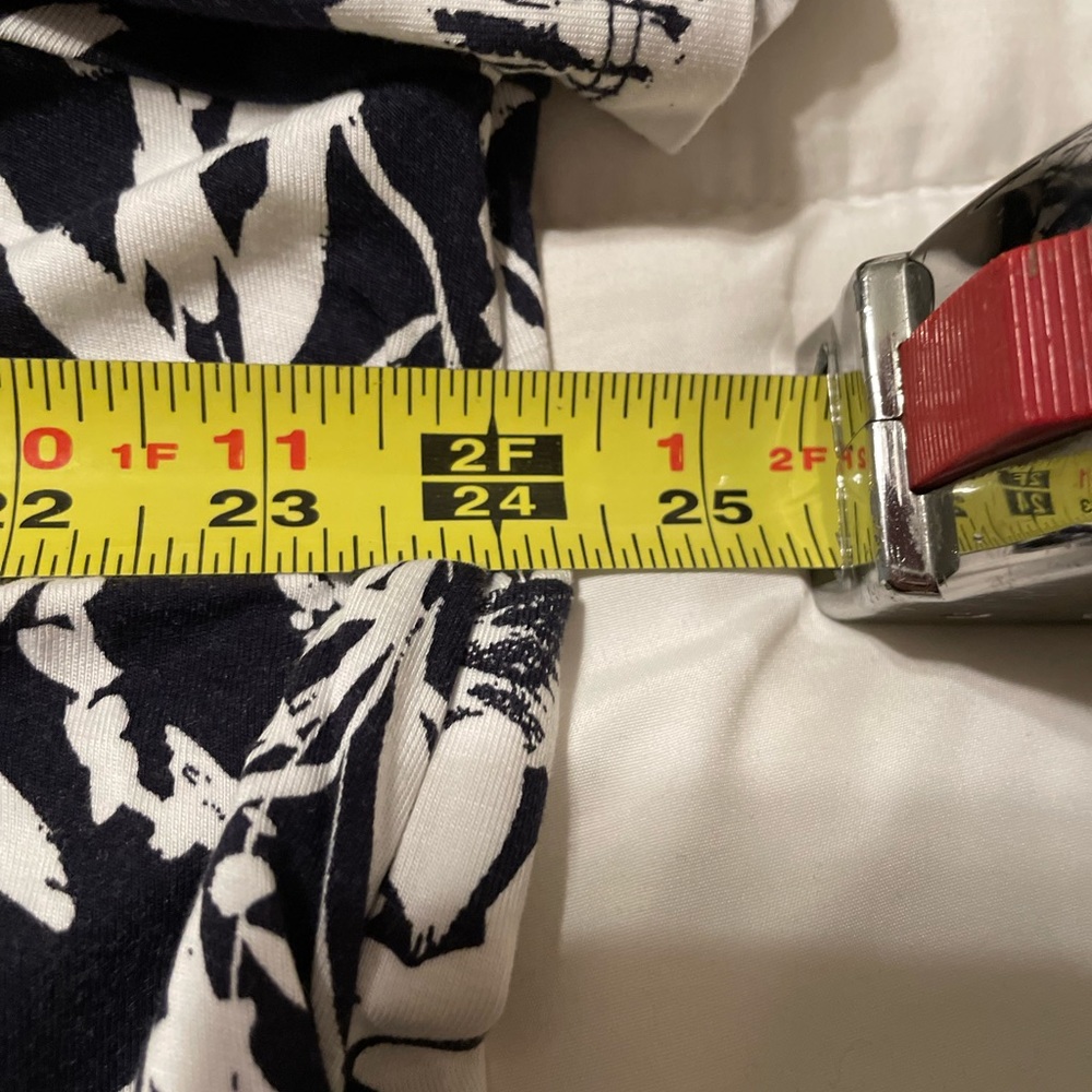 Lane Bryant silk floral dress. Lost weight getting rid of the entire closet - Picture 4 of 4